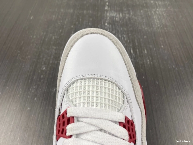 One Kick Pine SB 4 DR5415-160 Red Jordan Retro 0727